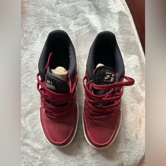 AF1 - Picture 3 of 5